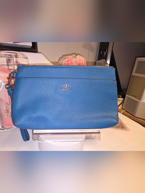 Coach Handbags - COACH Blue & Pink Leather Zip Pouch